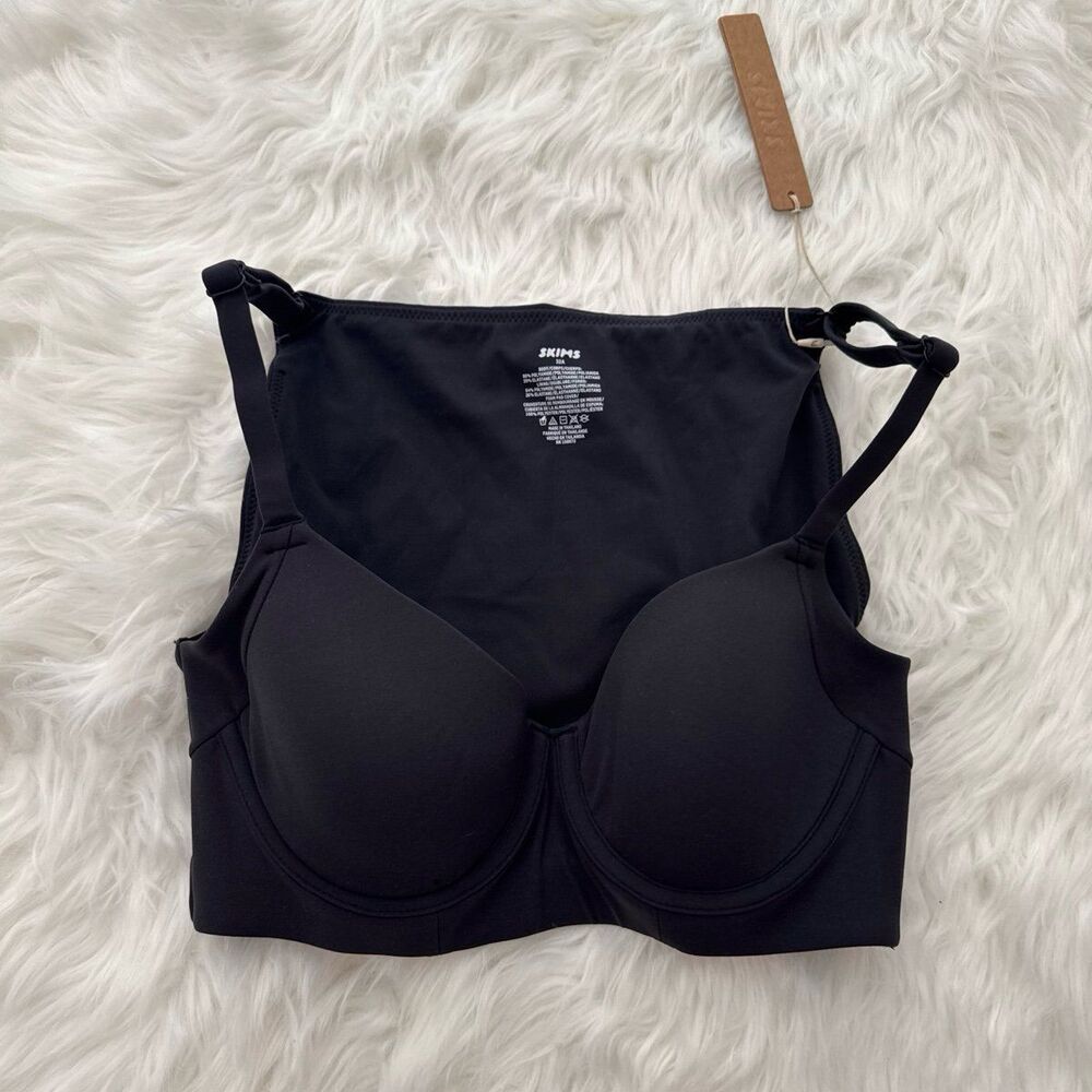 Skims Fits Everybody Back Smoothing Full Coverage Bra
Onyx Size 32A